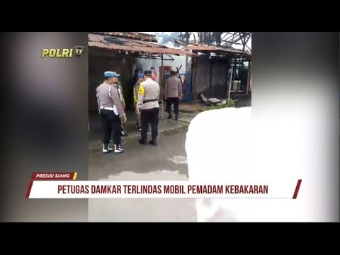 PETUGAS DAMKAR TERLINDAS MOBIL PEMADAM KEBAKARAN