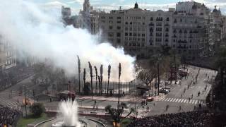 preview picture of video 'Mascletá - 06 marzo 2013 - Las Fallas Valencia'