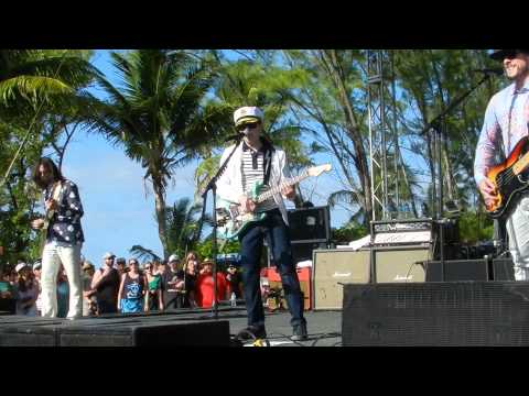 Weezer - Susanne (The Weezer Cruise 2014)