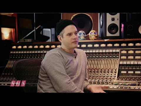 download lagu mp3 mp4 Paul Epworth, download lagu Paul Epworth gratis, unduh video klip Paul Epworth