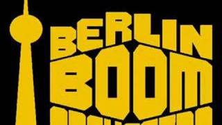 Berlin Boom Orchestra: Ein Grinsen