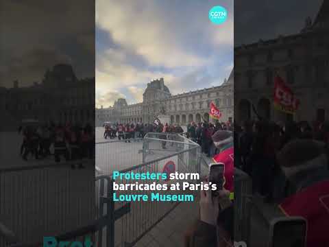 Protesters storm barricades at Paris’s Louvre Museum