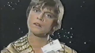 I can't even screencap this, you just have to watch.