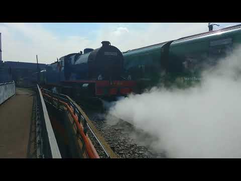 GNR(I) V-class No 85 'Merlin' going off-shed at Dublin Amiens Street