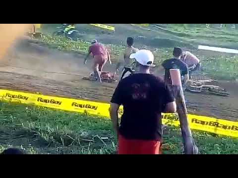 Piloto de motocross morre em acidente durante competição em São Pedro, RN