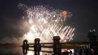 preview picture of video '調布市花火大会 第32回(2014) ハナビリュージョン第1幕 - Chofu City Fireworks Festival'