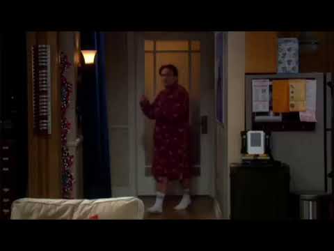Sheldon se besa con la mamá de Leonard