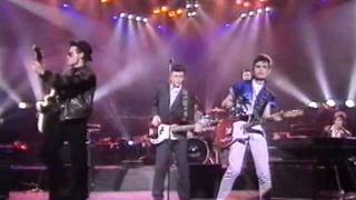 LOQUILLO Y LOS TROGLODITAS - Besos robados (1988)