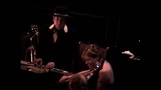 Bob Dylan live performance — Tweedle Dee &amp; Tweedle Dum. Portland, Oregon. 12th March, 2005. Video