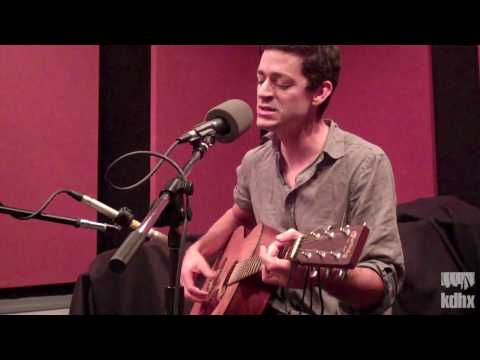 A.A. Bondy "I Can See the Pines Are Dancing" Live at KDHX 11/20/09 (HD)