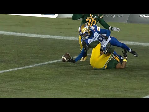 JAW-DROPPING one-handed grab by Ontaria Wilson | CFL