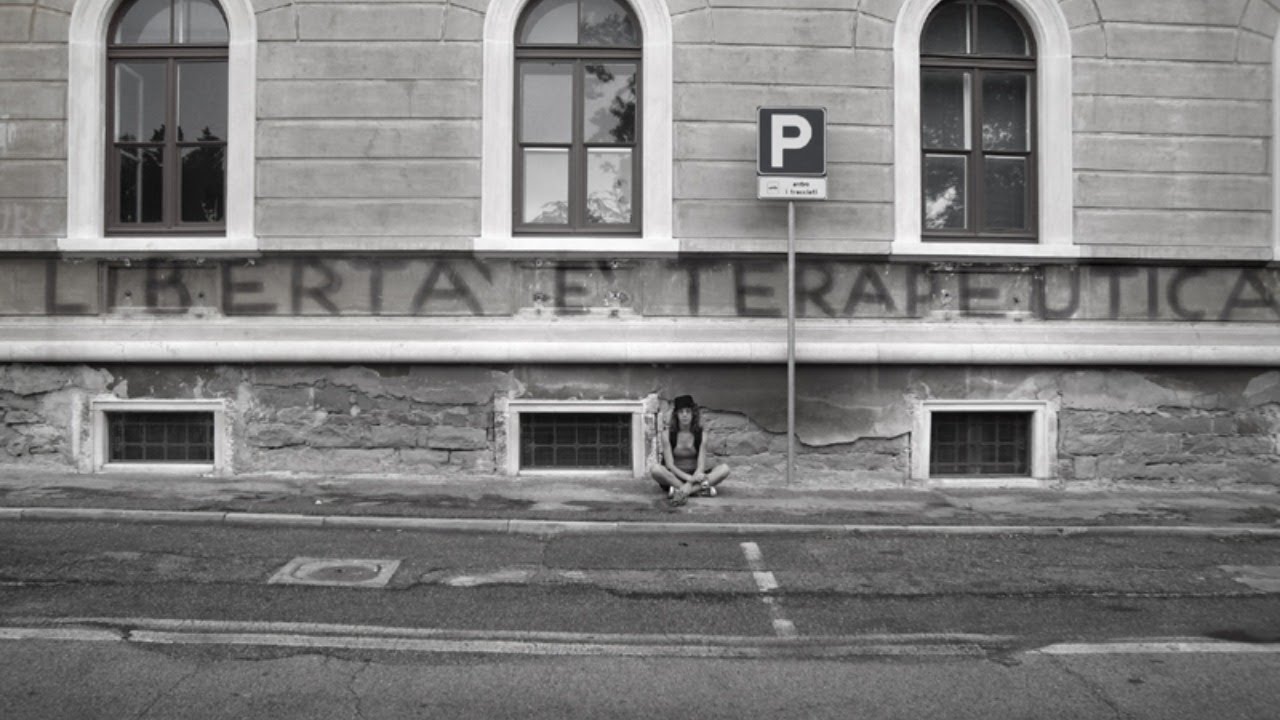 Desinstitucionalización, otra via