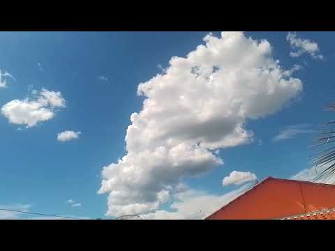 Olha o céu na cidade de itajá Goiás,por aqui já faz dias que não chove,na sua cidade está chovendo?