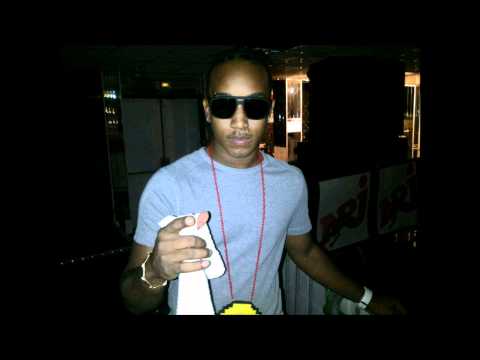 John Smyl'   Lè y té èvèw