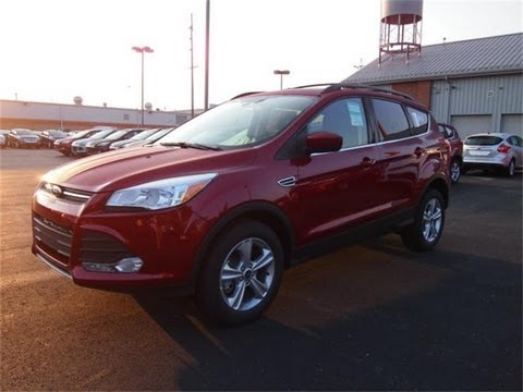 2013 Ford Escape SE AWD Start up, Walkaround and Vehicle Tour