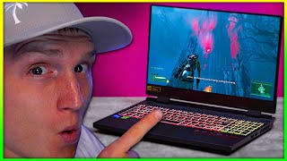 AI tries to review a Gaming Laptop 🤣