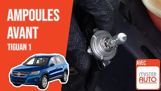 Youtube thumbnail of video "Changer les Ampoules d'éclairage avant Tiguan 1 💡"