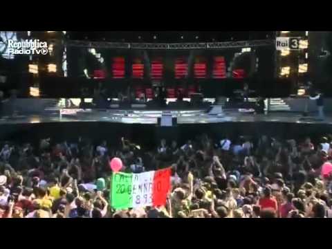 Immunità : Neri Marcorè e Luca Barbarossa al concerto del primo maggio 2011