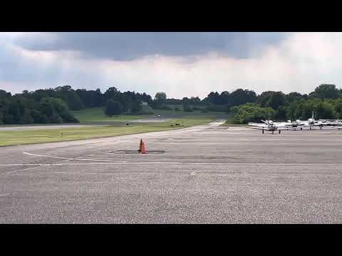 Mooney Ovation taking off at N87