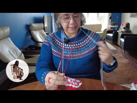 E25 🇨🇦 | Colour Work with 3 colours Portuguese Style - My STASH Knitting Podcast