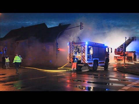 Delemenhorst -Vier Verletzte bei Wohnungsbrand in Mehrfamilienhaus 11.12.2016