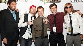 Dance Gavin Dance - Surprise! I&#39;m From Cuba, Everyone Has One Brain (legendado/tradução)