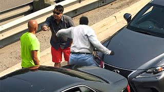 Road Rage Driver Messes With The Wrong Guy.. (BAD IDEA) video