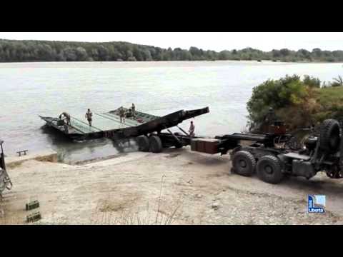 Genio Pontieri, esercitazione sul Po con i paracadutisti della Folgore