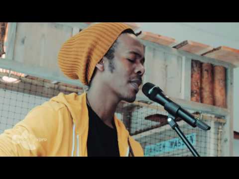 Jeangu Macrooy - Brave Enough (Kattencafe Sessies)