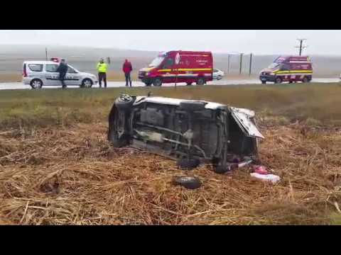 Dubă răsturnată la Lețcani, Iași