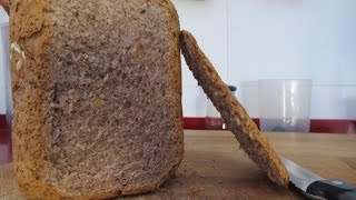 Pan integral con nueces y semillas panificadora Moulinex UNO OW310130