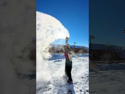 Beautiful snow splash 🤩 #shorts #facts #hot #water #snowfall #snow #snowwhite #virlashort #coldplay