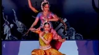 Hema Malini performs with Esha & Ahana Deol at Namaste America event