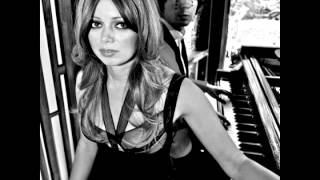 CHROMATICS "BLUE MOON"