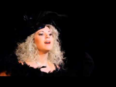 HELENA - HELLO DOLLY