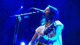 KT Tunstall - Beauty Of Uncertainty (Live at Paradiso Amsterdam)