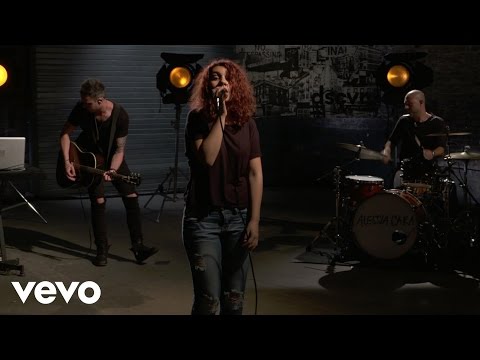 Alessia Cara - Wild Things (Live) (Vevo LIFT)