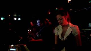 Mani Deum - slice of life (Bauhaus)