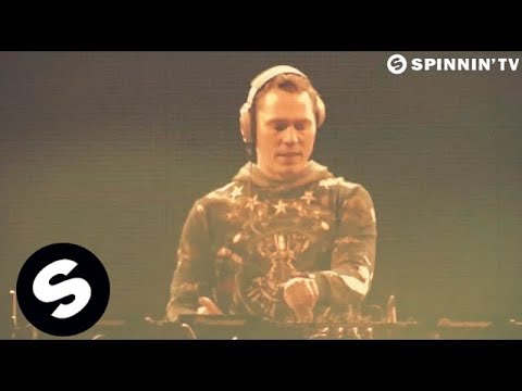 'Big Bang' by twoloud played by Tiësto live at Creamfields 2013