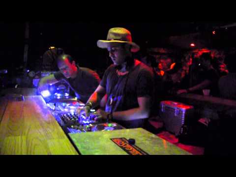 ALBUQUERQUE ____/31 MINUTES AT WARUNG\____