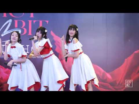 220227 BNK48 Peak - BNK Festival @ BNK48 First Rabbit Roadshow Mini Concert [Fancam 4K 60p]