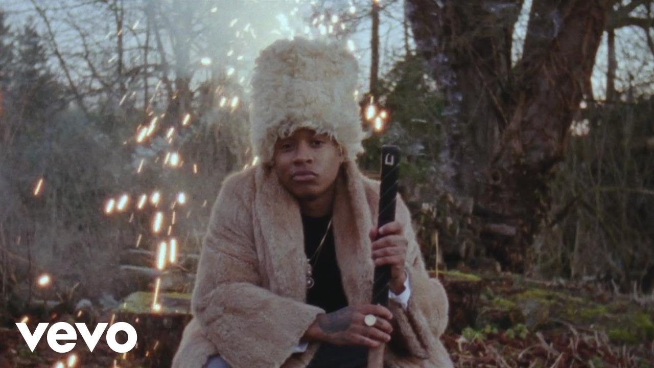 Rejjie Snow – ”UNBORN”