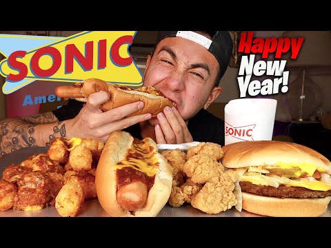 Chilli Cheese Foot Long Coney Dog + Chilli Cheese...