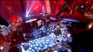 Alesha Dixon - The Light (Alan Carr Show - 26th Nov '09)