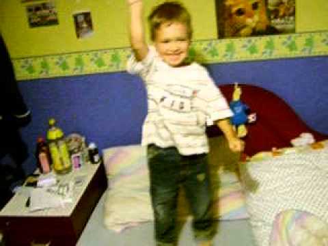 Ruben dancing to music! (Marco V Vs Jens - Loops And Things Relooped Trance)