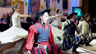 Video thumbnail for Compañia Folklórica Popular de Leonardo Freire. En lo de Balmaceda Milonga 22may25 (4)