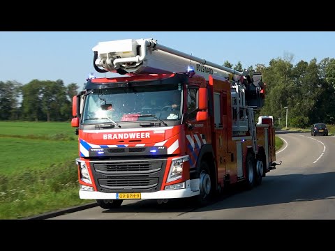 [Primeur] P1, Brandweer Dokkum [HW 02-5650] naar dakbrand Koelstrawei Twijzelerheide