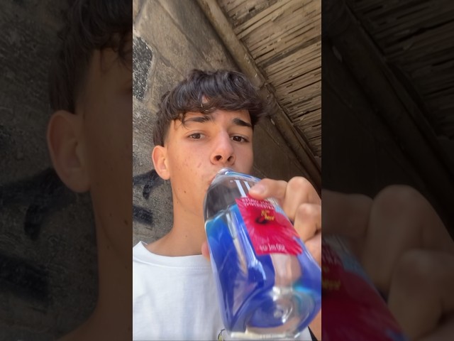 Vídeo relacionado con Fiji Natural Artesian Botellas de agua, 6 x 500 ml