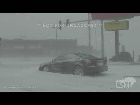 12-22-2022 Wichita, KS - Snow Squall Warning - Hazardous Travel - Accidents