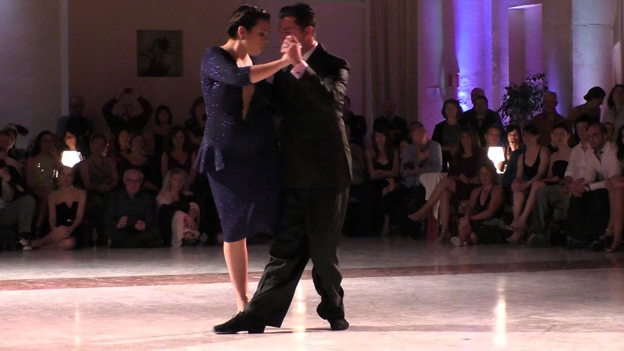 FACUNDO DE LA CRUZ Y PAOLA SANZ